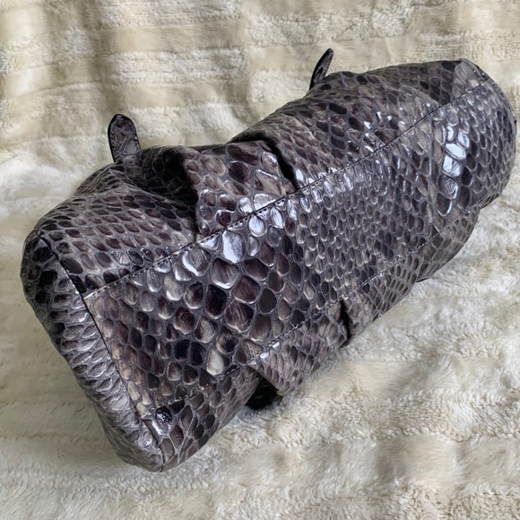 Stuart Weitzman Reptile Skin Shoulder Bag - Picture 9 of 10